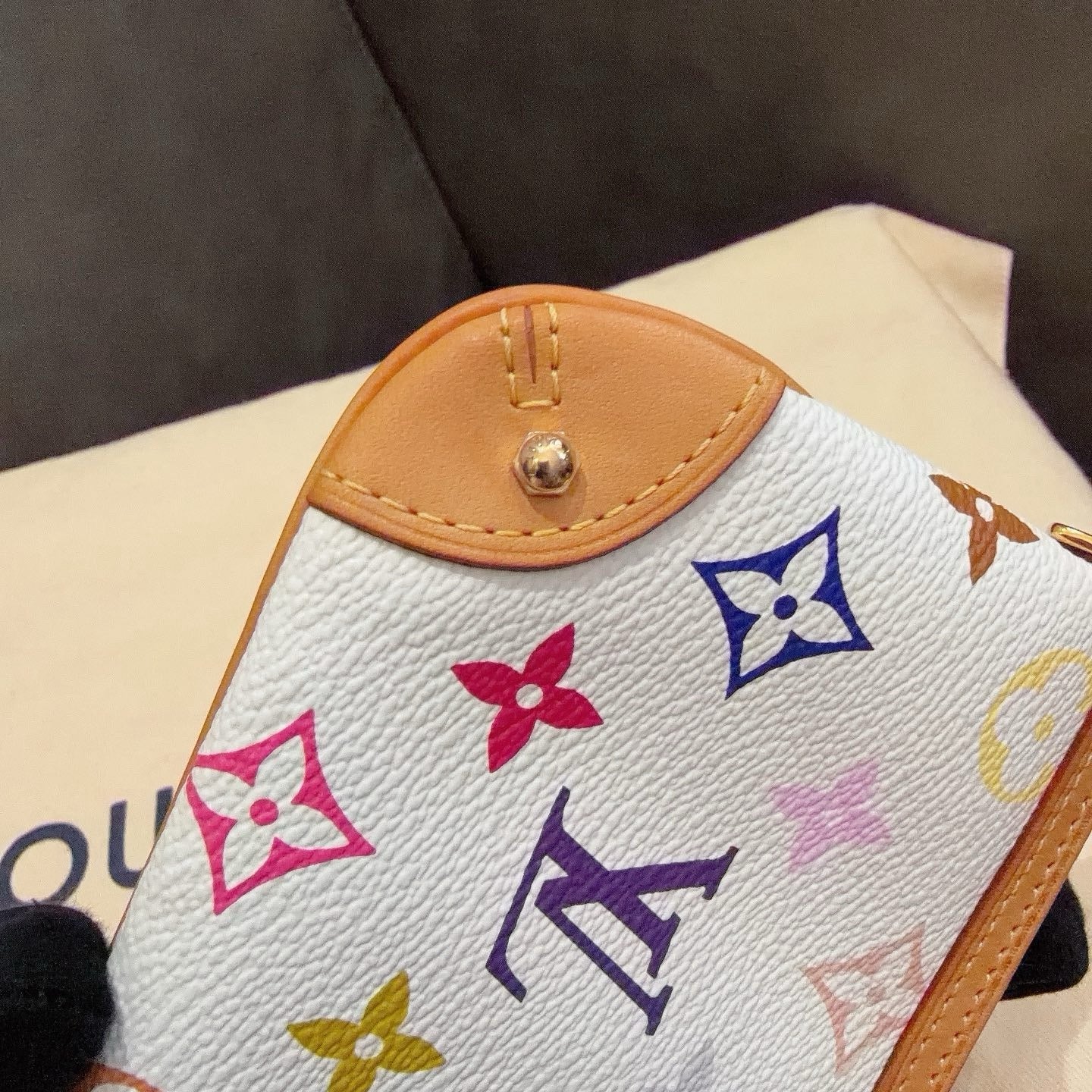 Louis Vuitton 2011 Pochette MM Shoulder Bag