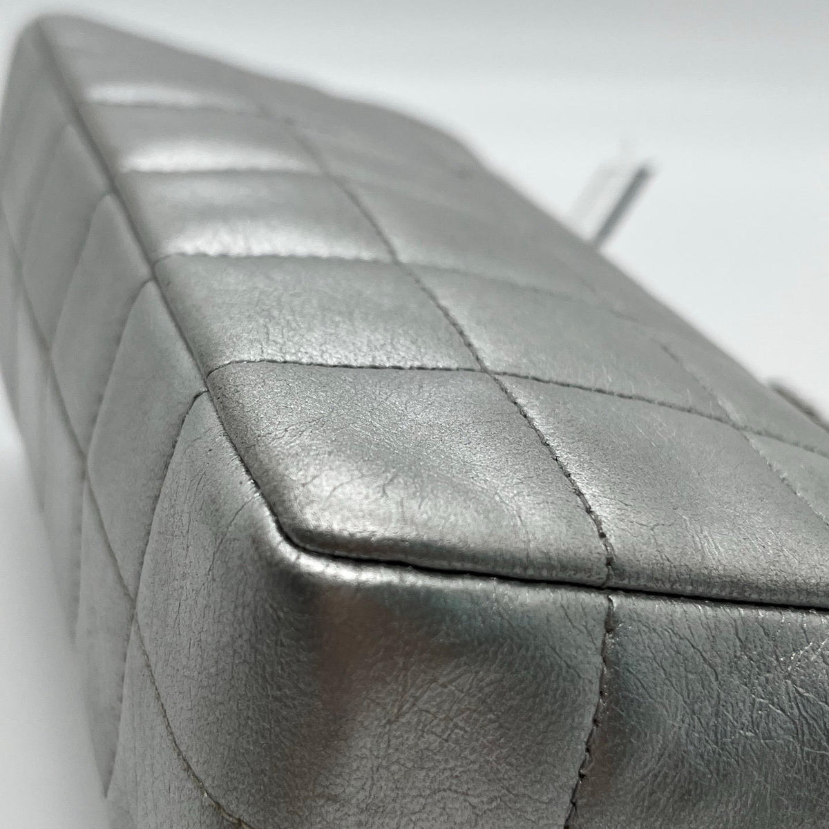 CHANEL Camellia Chocolate Bar Flap Bag Silver Metallic Lambskin Chain