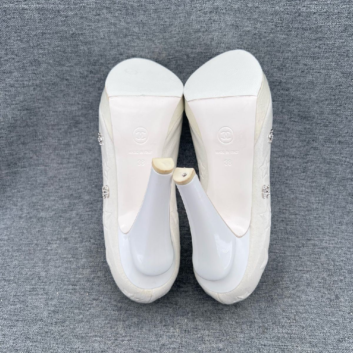 Chanel White Glitter Patent Leather Crystal CC Star Pumps-38