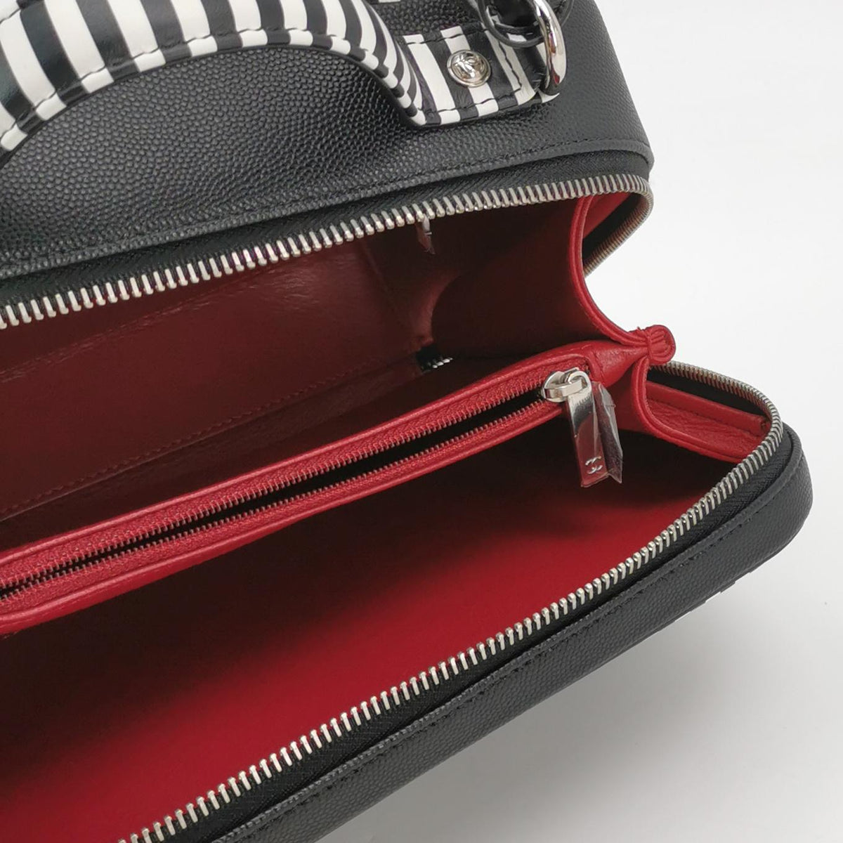 Chanel 2019 Small Caviar Striped CC Filigree Vanity Case satchel