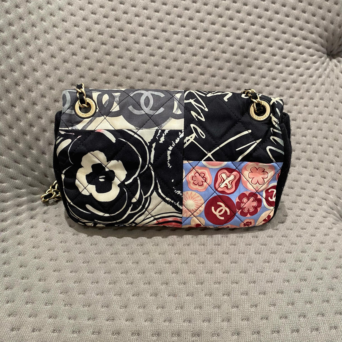 Chanel Timeless/Classique Cloth Crossbody Bag
