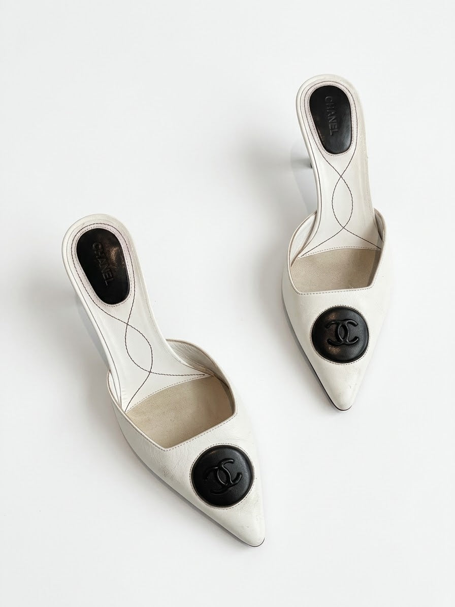 Chanel Vintage White Leather CC D'Orsay Pumps-35.5