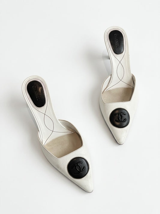 Chanel Vintage White Leather CC D'Orsay Pumps-35.5
