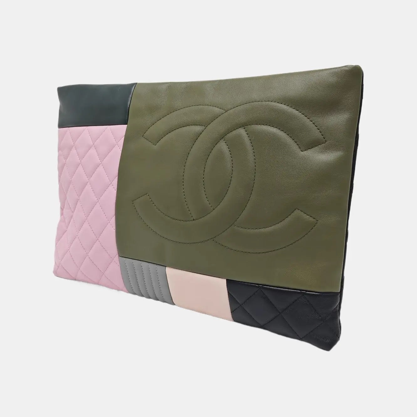 Chanel Interlocking-CC Clutch Bag