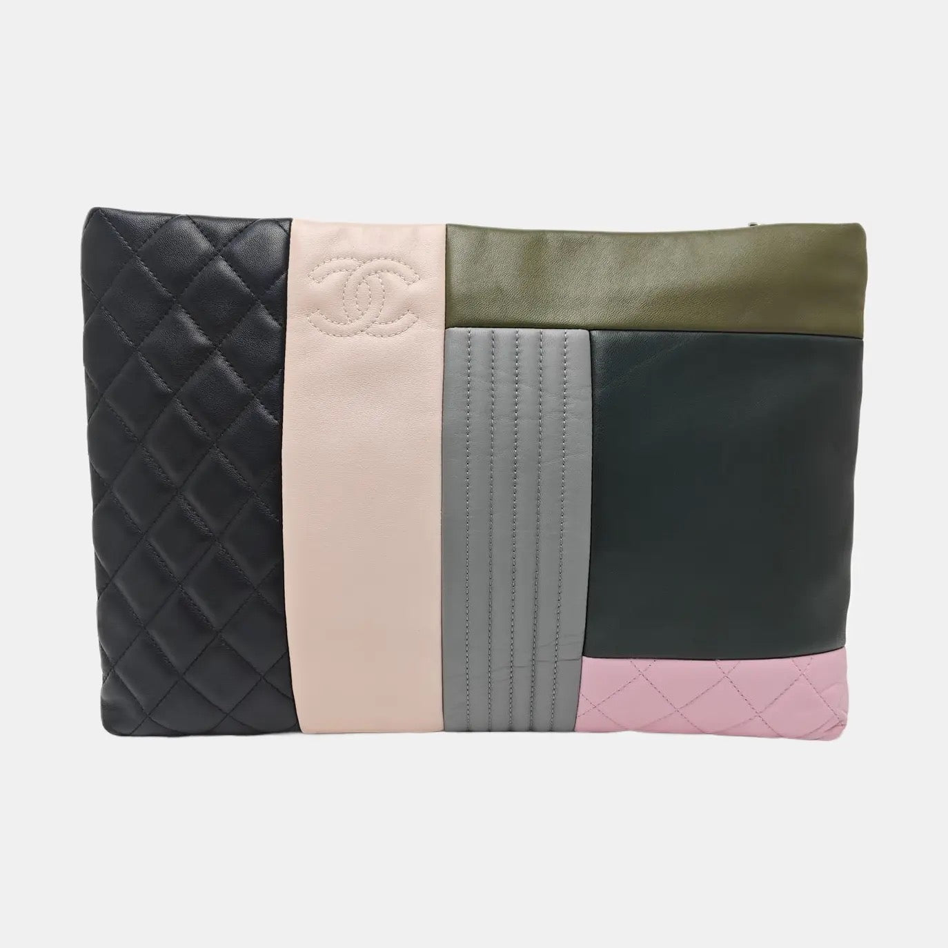 Chanel Interlocking-CC Clutch Bag