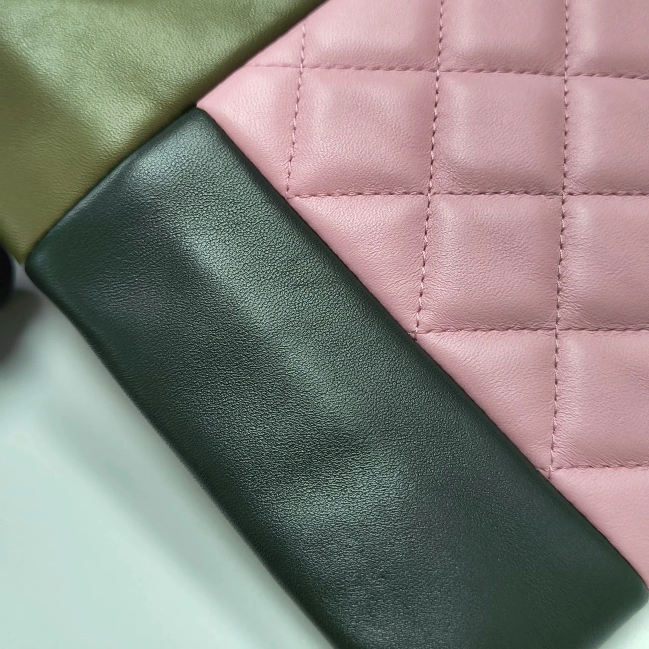 Chanel Interlocking-CC Clutch Bag