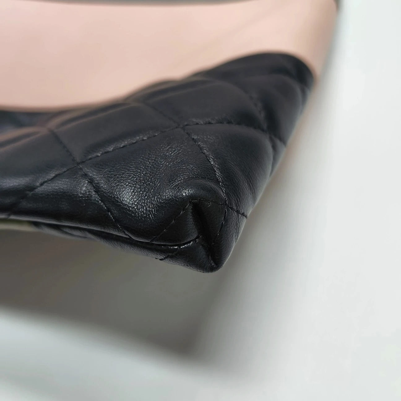 Chanel Interlocking-CC Clutch Bag