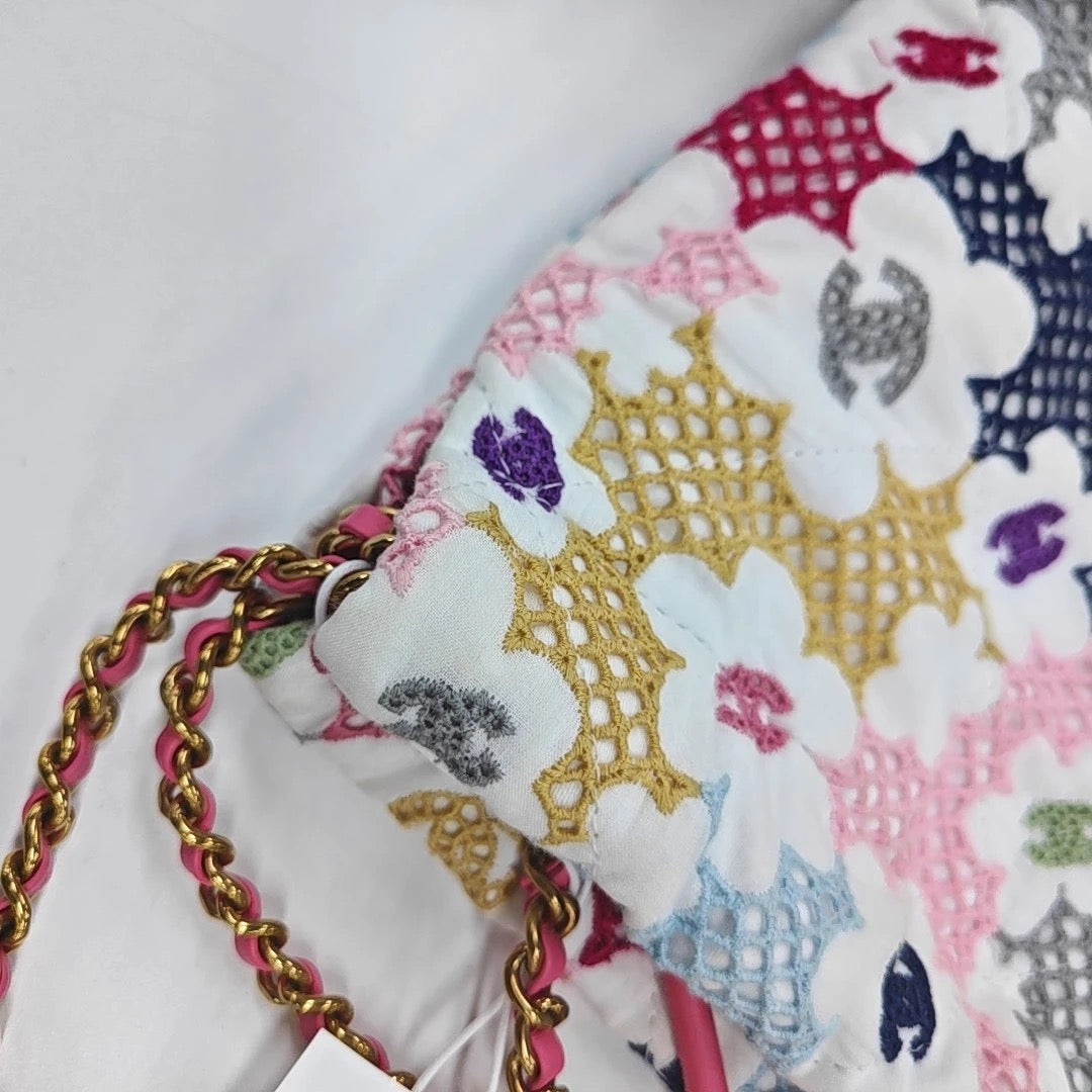 Chanel 22 handbag